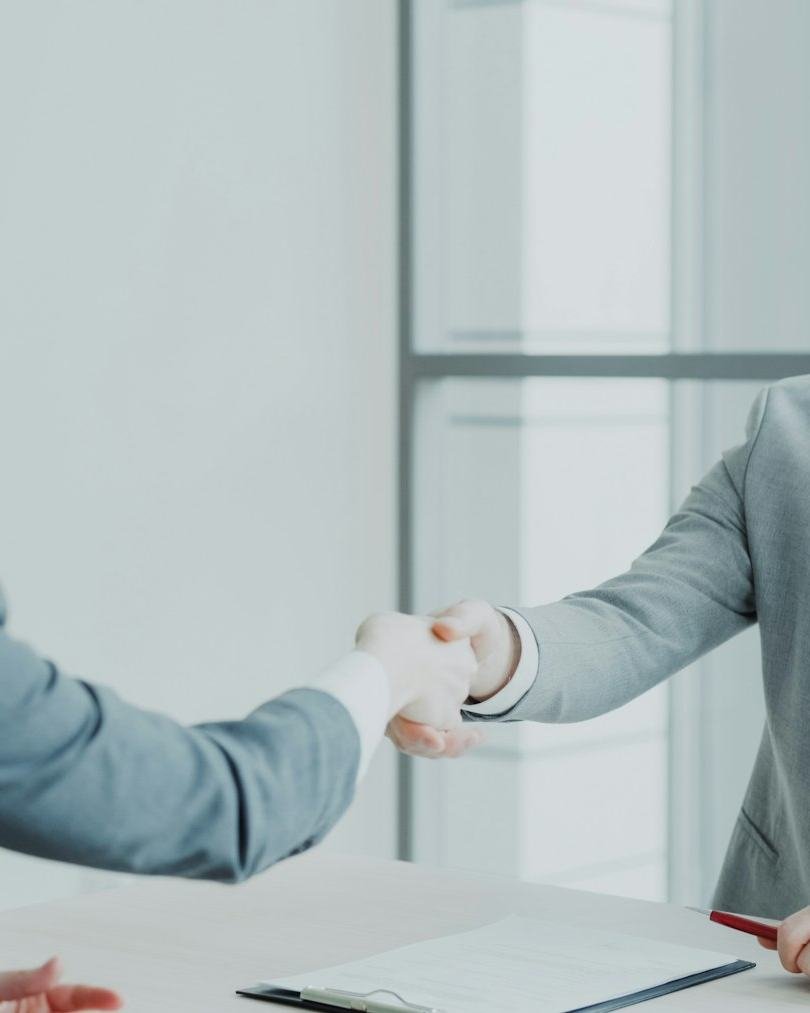 Reunión con un cliente en la oficina